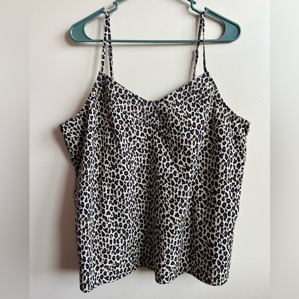 Crown and Ivy Women’s Cheetah Print Camisole XL